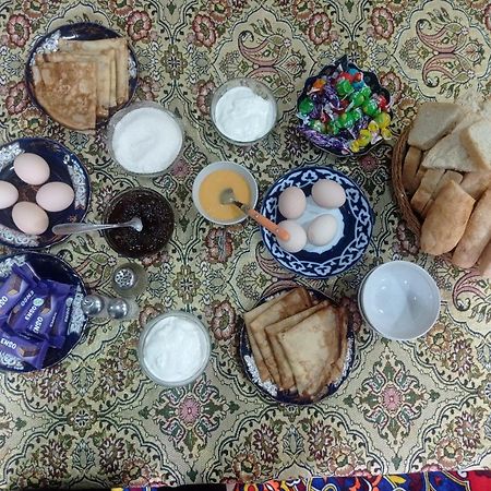 Zuhro Guest House Bukhara Bagian luar foto